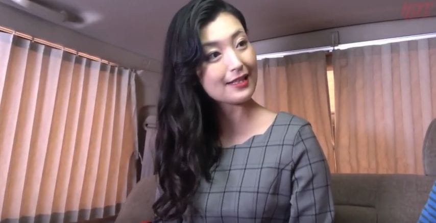 アラフォーの絶品セレブ妻をナンパ。結合部に電マを当てると狂いイキ