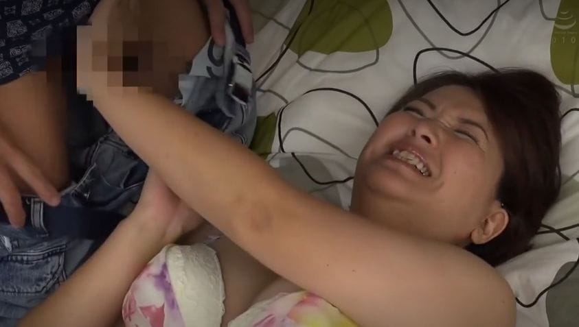 あぁしゅごいぃ！五十路前の農家のゆるふわおばさんが3Pナンパイキ