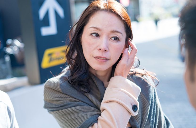 おチンポ固いぃぃ！メンテの行き届いた五十路妻が若チンポに狂いイキ